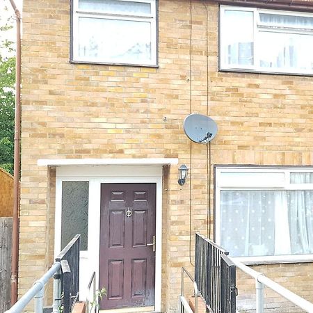 61 Baker Street Apartment Luton  Luaran gambar